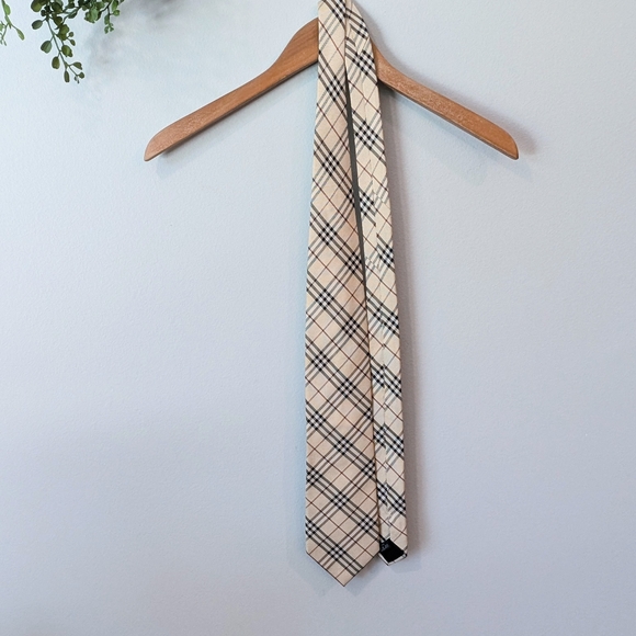 Burberry London Classic Plaid Mens Tie - Picture 8 of 10